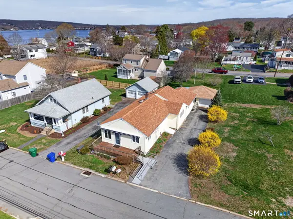 14 Second Avenue, Waterford, CT 06385