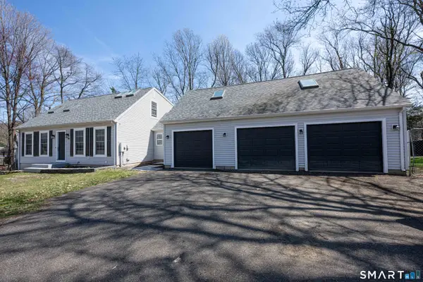 82 Heather Heights, Meriden, CT 06450