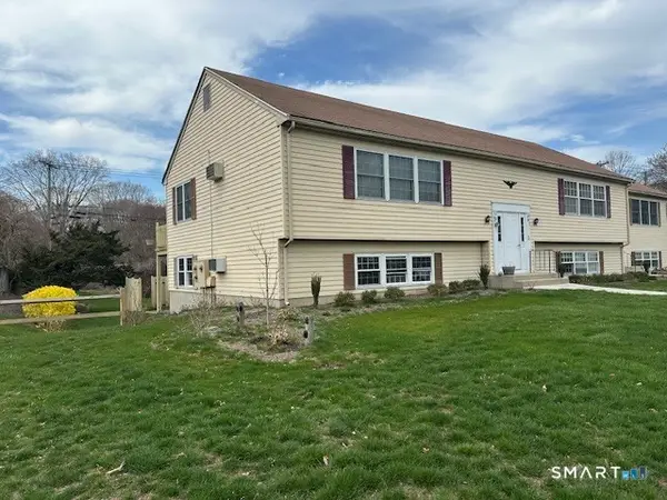 92 Founders Village #92, Clinton, CT 06413