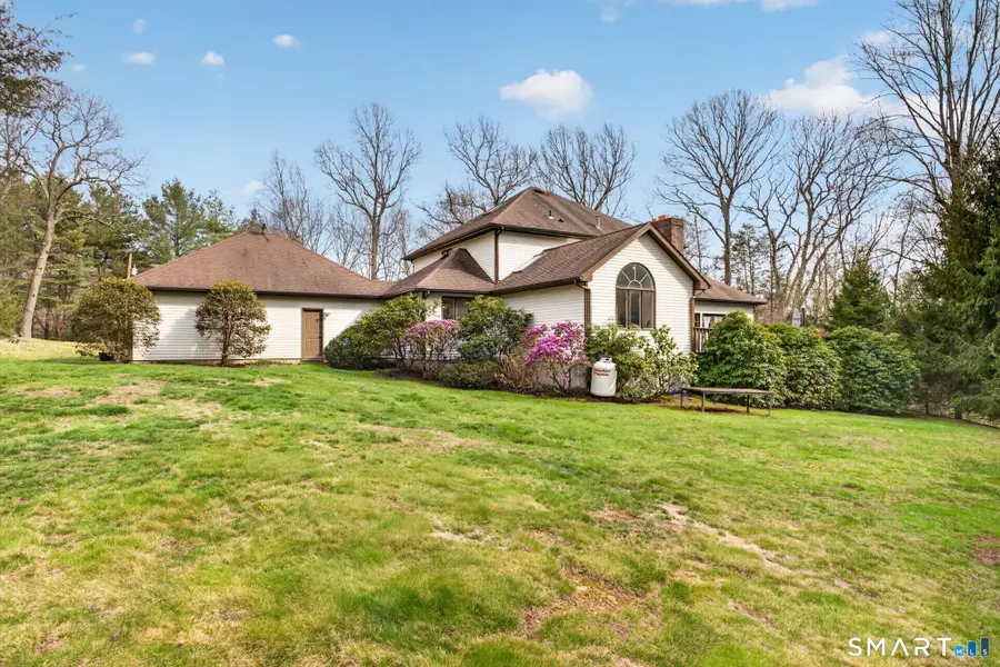 2 Davis Road, Woodbridge, CT 06525 - #2