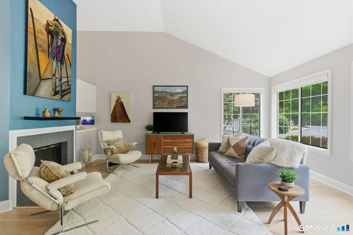 32 Southbridge Court, Simsbury, CT 06070 - #1