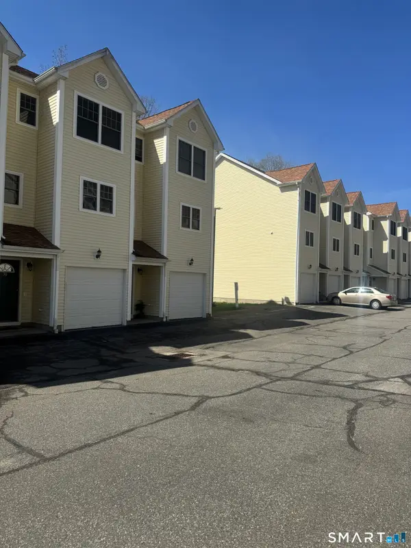 527 West Thames Street #30, Norwich, CT 06360