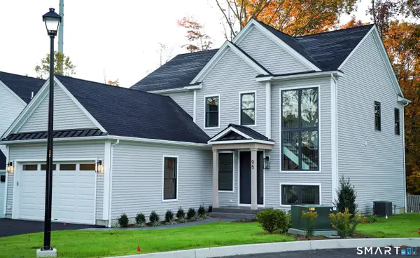 95 Oronoque Hills Road, Stratford, CT 06614