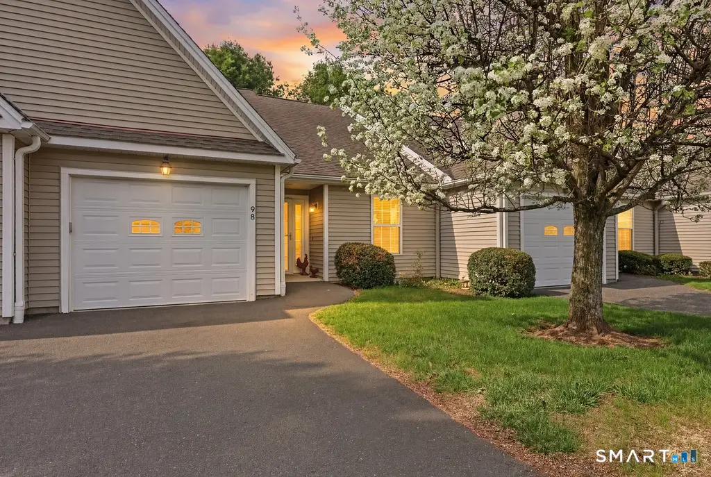 98 Haley Lane #98, Newtown, CT 06482 - #1