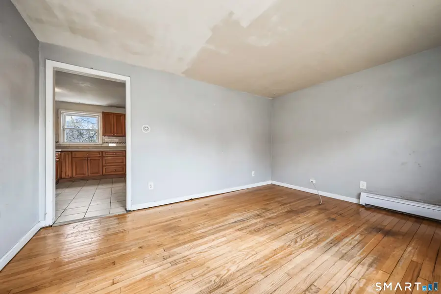 71 Sunshine Circle, Bridgeport, CT 06606 - #3