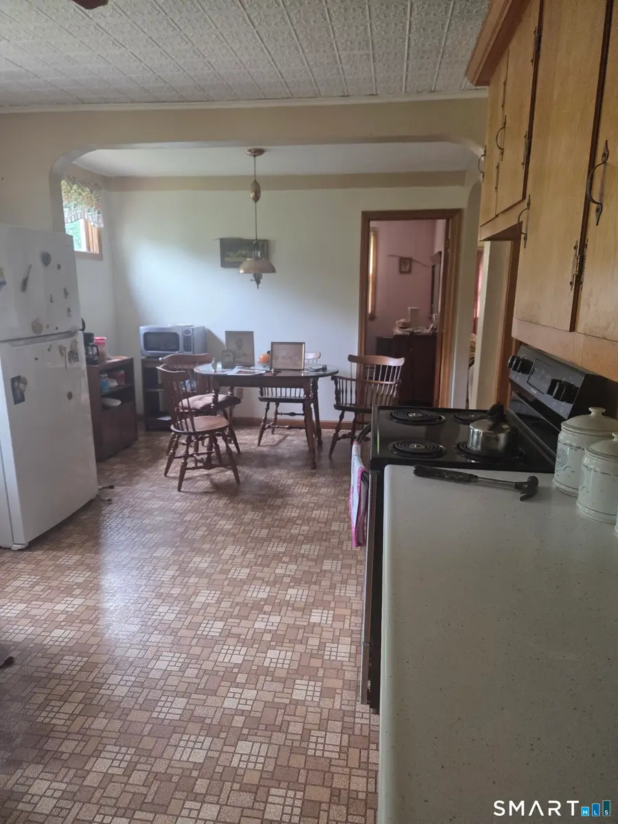 8 Roosevelt Avenue, Terryville, CT 06786 - #2