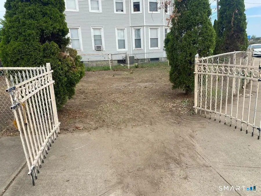 520 Seaview Avenue, Bridgeport, CT 06607 - #3