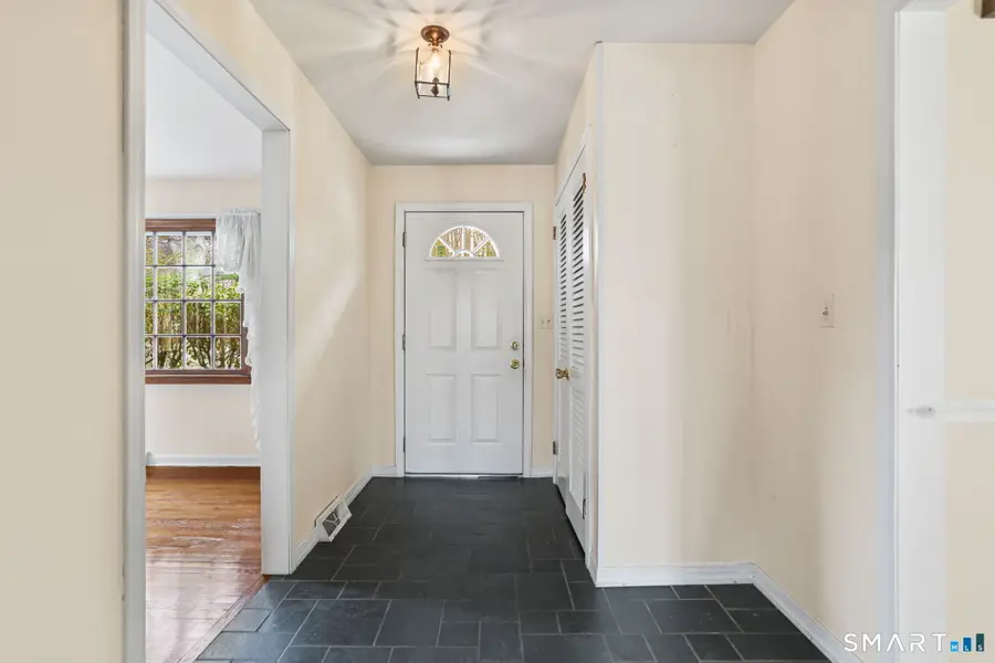 64 Mariner Circle, Trumbull, CT 06611 - #2