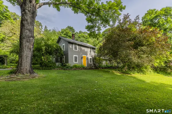 92 Walnut Tree Hill Road, Newtown, CT 06482