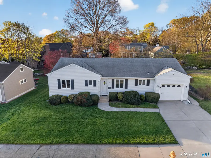 42 Aitchison Drive, New London, CT 06320 - #2