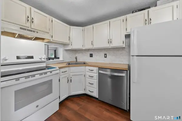 98 Rising Trail Drive #98, Middletown, CT 06457
