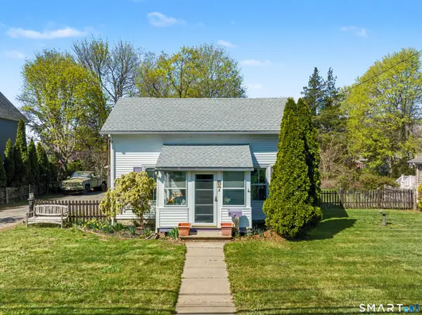 57 Grove Street, Clinton, CT 06413