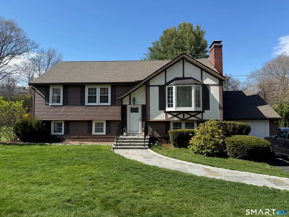 6 Yankee Peddler Path, Madison, CT 06443 - #1