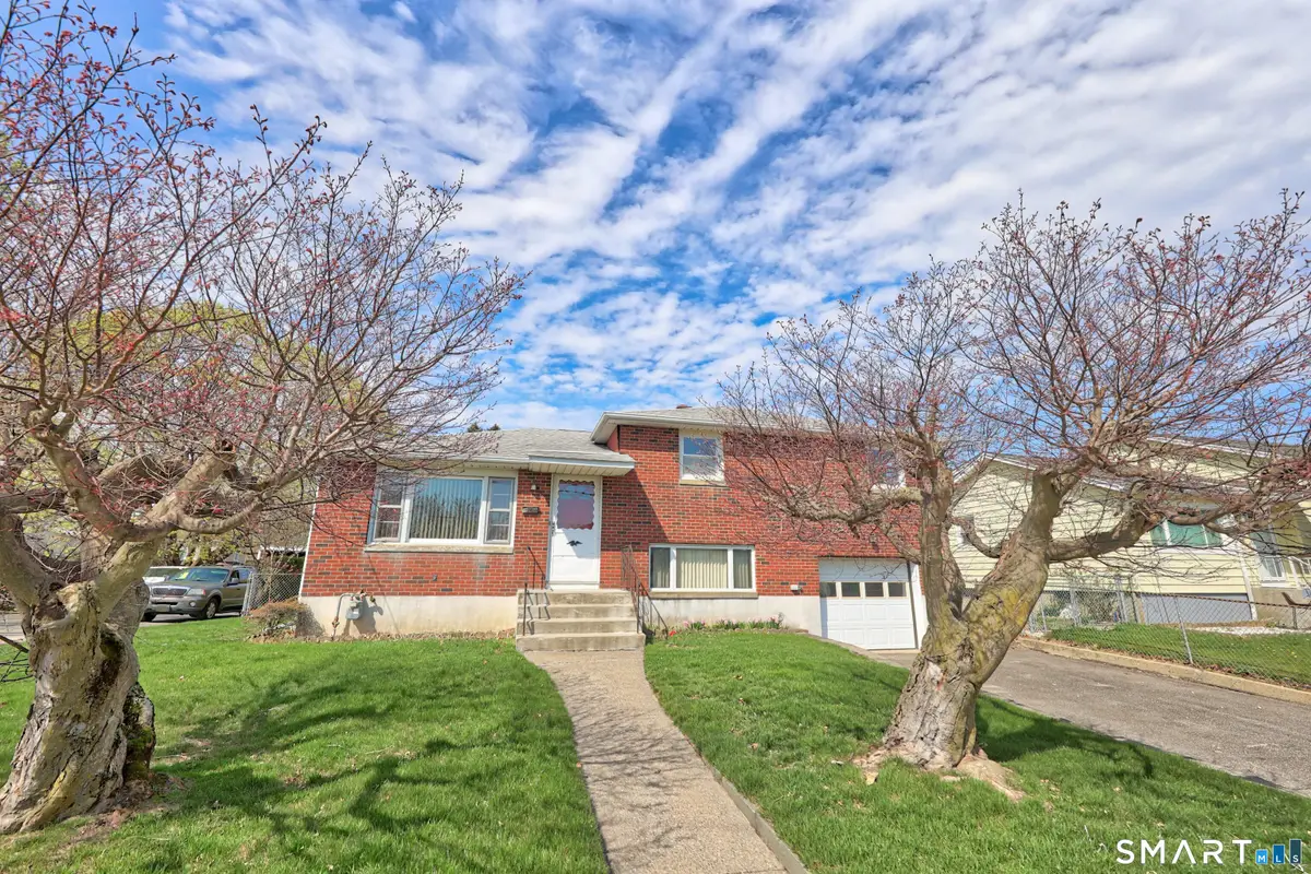 401 Hill Street, Waterbury, CT 06704 - #1