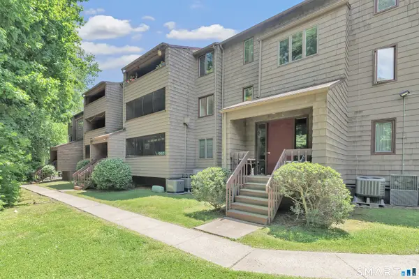166 Towne House Road #166, Hamden, CT 06514
