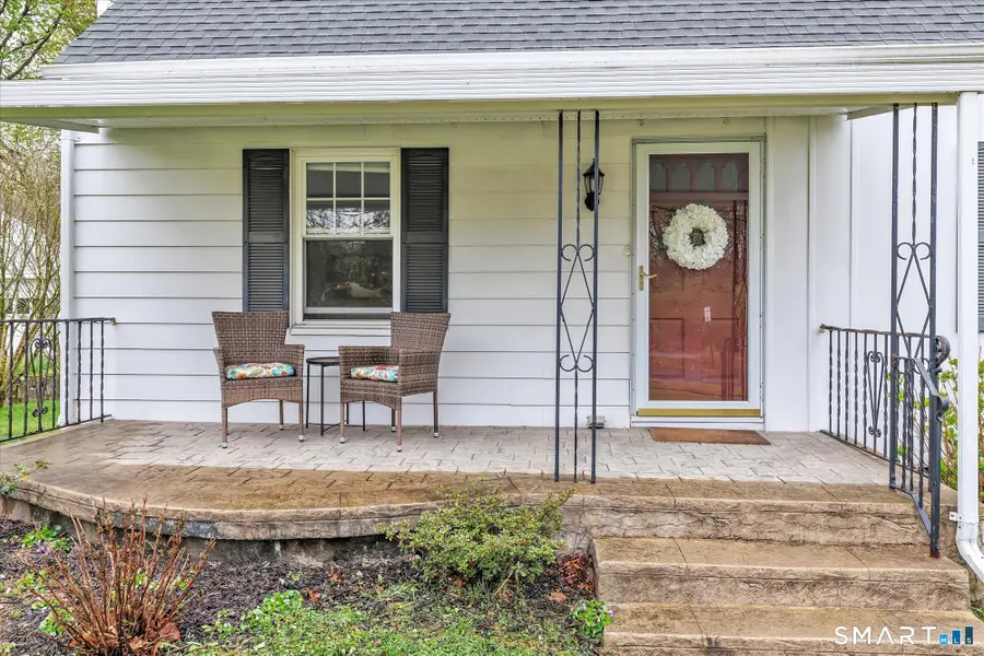 21 Grove Street, Shelton, CT 06484 - #2