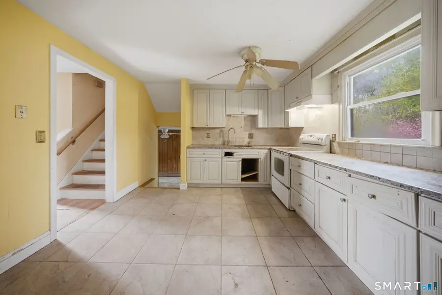 218 Woodland Avenue, Bloomfield, CT 06002 - #2
