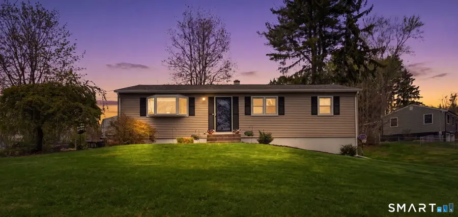 35 Apple Tree Lane, Wallingford, CT 06492 - #2