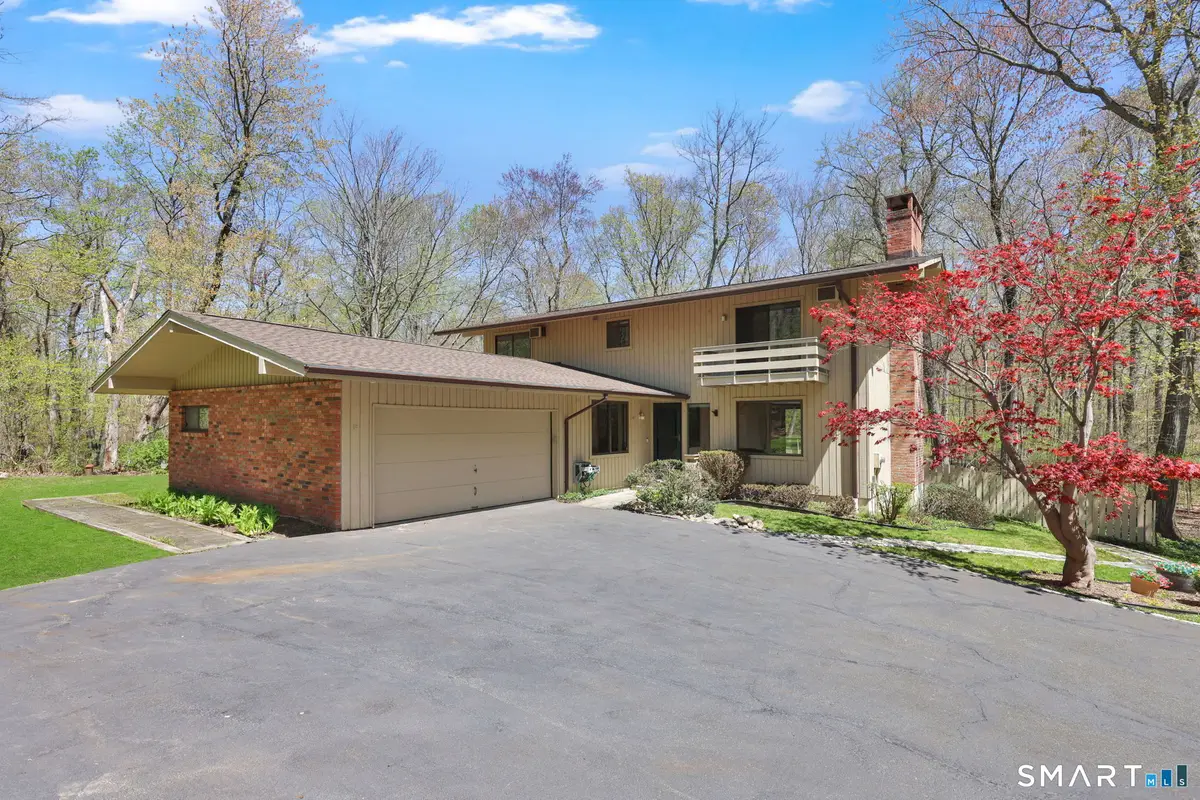 18 Ledgewood Road, Redding, CT 06896 - #1