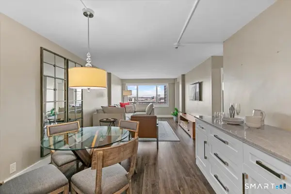 100 York Street #16J, New Haven, CT 06511