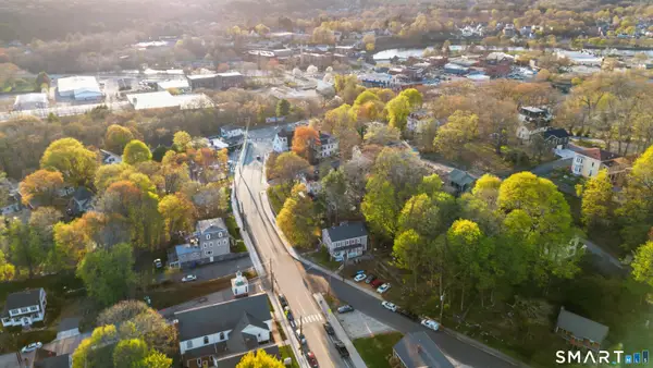 46 Grove Street, Putnam, CT 06260