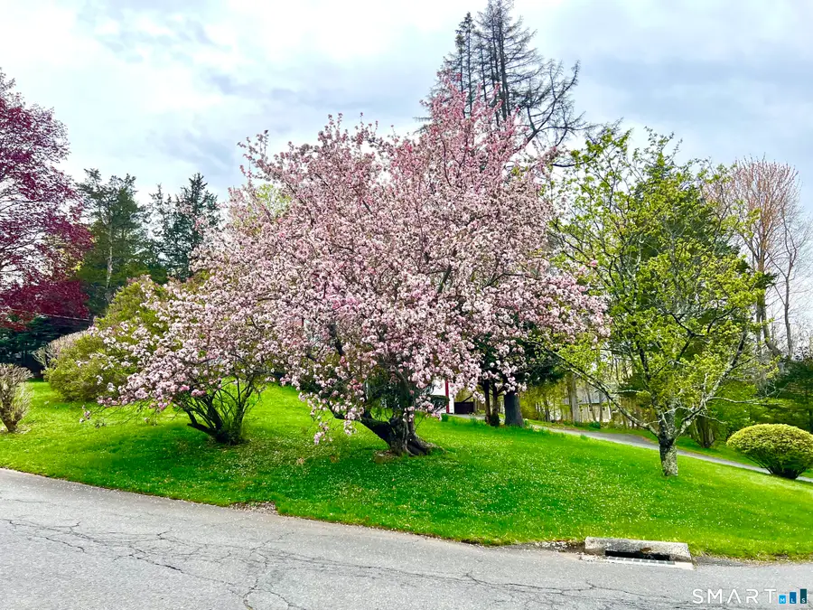 37 Skyline Drive, Farmington, CT 06032 - #2