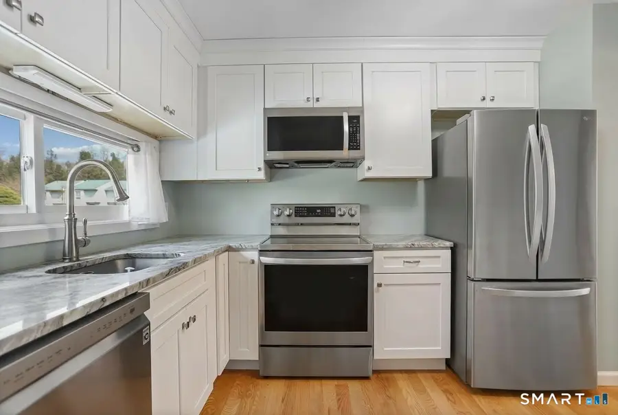 562 Oak Avenue #562, Cheshire, CT 06410 - #2