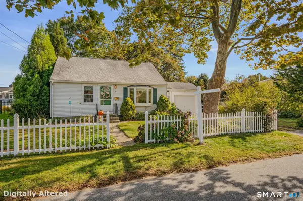 8 Maplewood Drive, Clinton, CT 06413