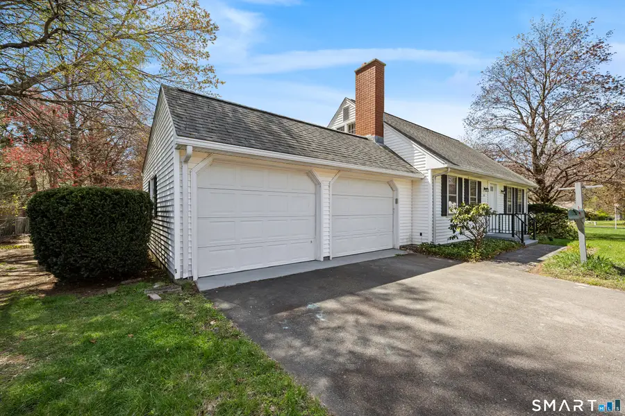 22 Dorothy Street, Enfield, CT 06082 - #3