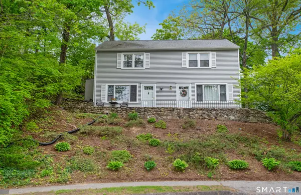 32 East Hills Drive #32, New Canaan, CT 06840