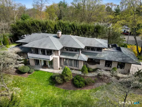 34 Canoe Brook Road, Trumbull, CT 06611