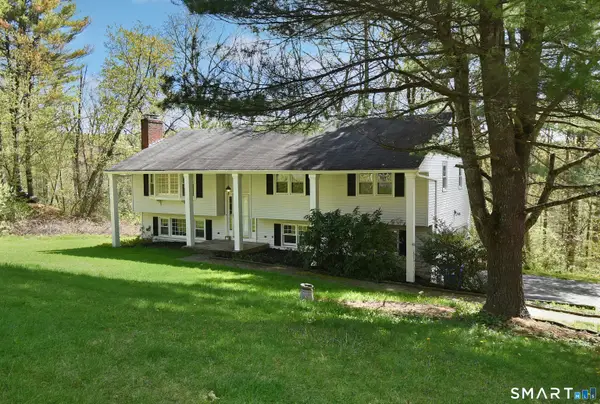 12 Crane Place, Simsbury, CT 06070
