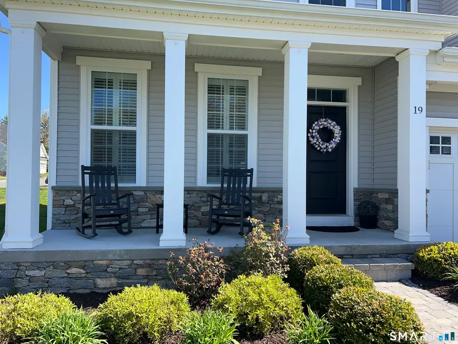 19 Enclave Circle #19, Newtown, CT 06470 - #3