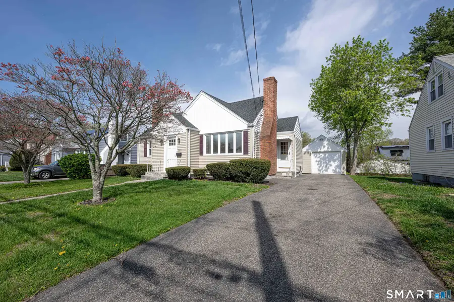 520 Goldenrod Avenue, Bridgeport, CT 06606 - #3