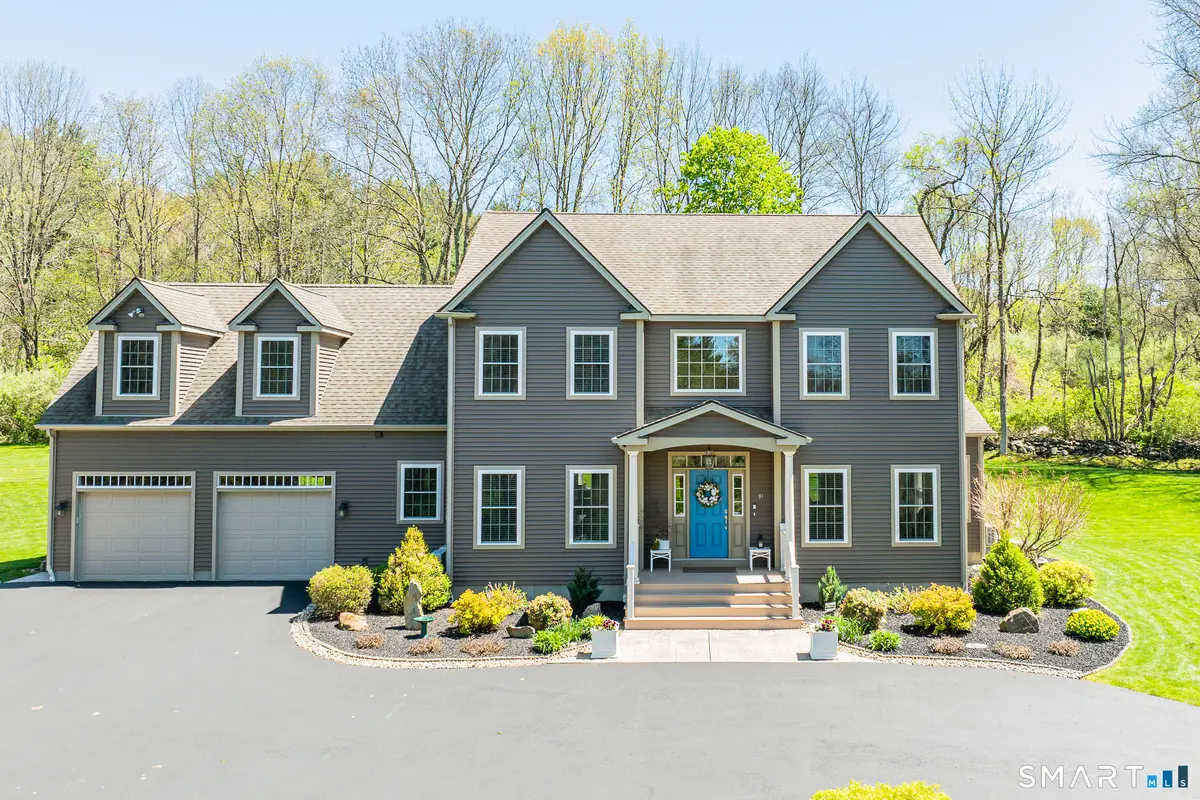 10 Heritage Road, Putnam, CT 06260 - #1