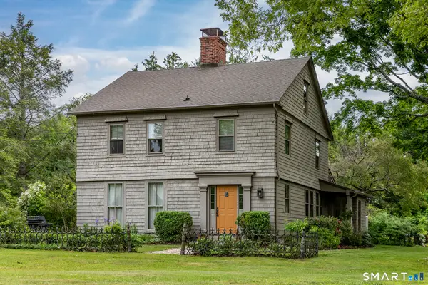 54 School Street, Woodbury, CT 06798
