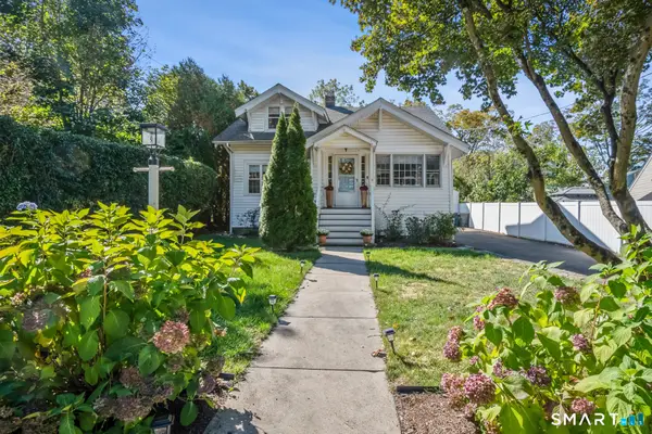2-1/2 Newtown Terrace, Norwalk, CT 06851