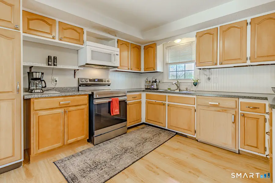 128 Jeffrey Lane, Newington, CT 06111 - #3