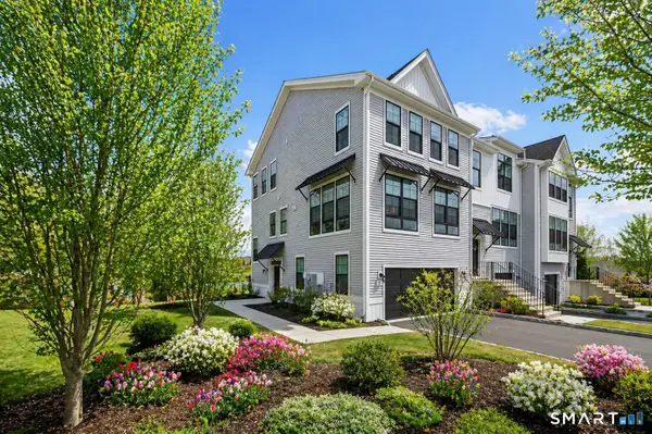 5 Brentwood Circle, Danbury, CT 06810