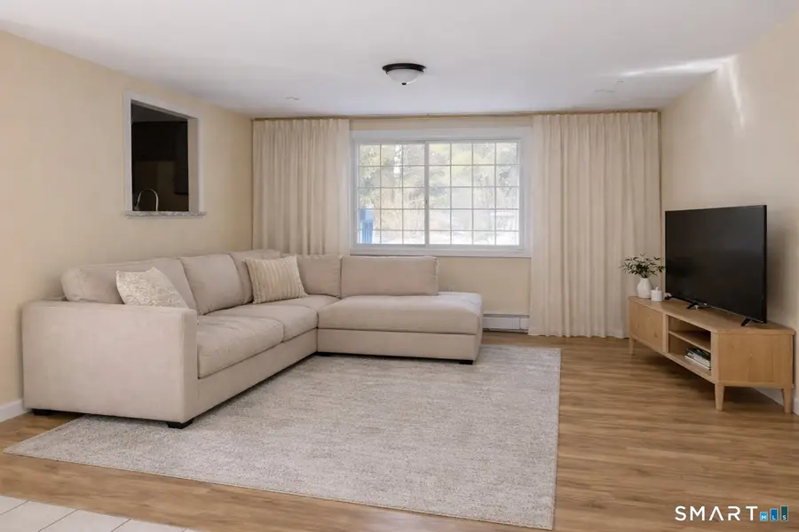 51 Oakwood Street, Enfield, CT 06082 - #3