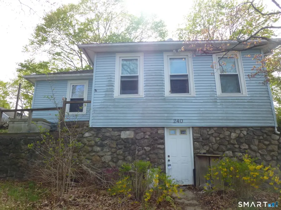 240 Vauxhall Street, New London, CT 06320 - #2