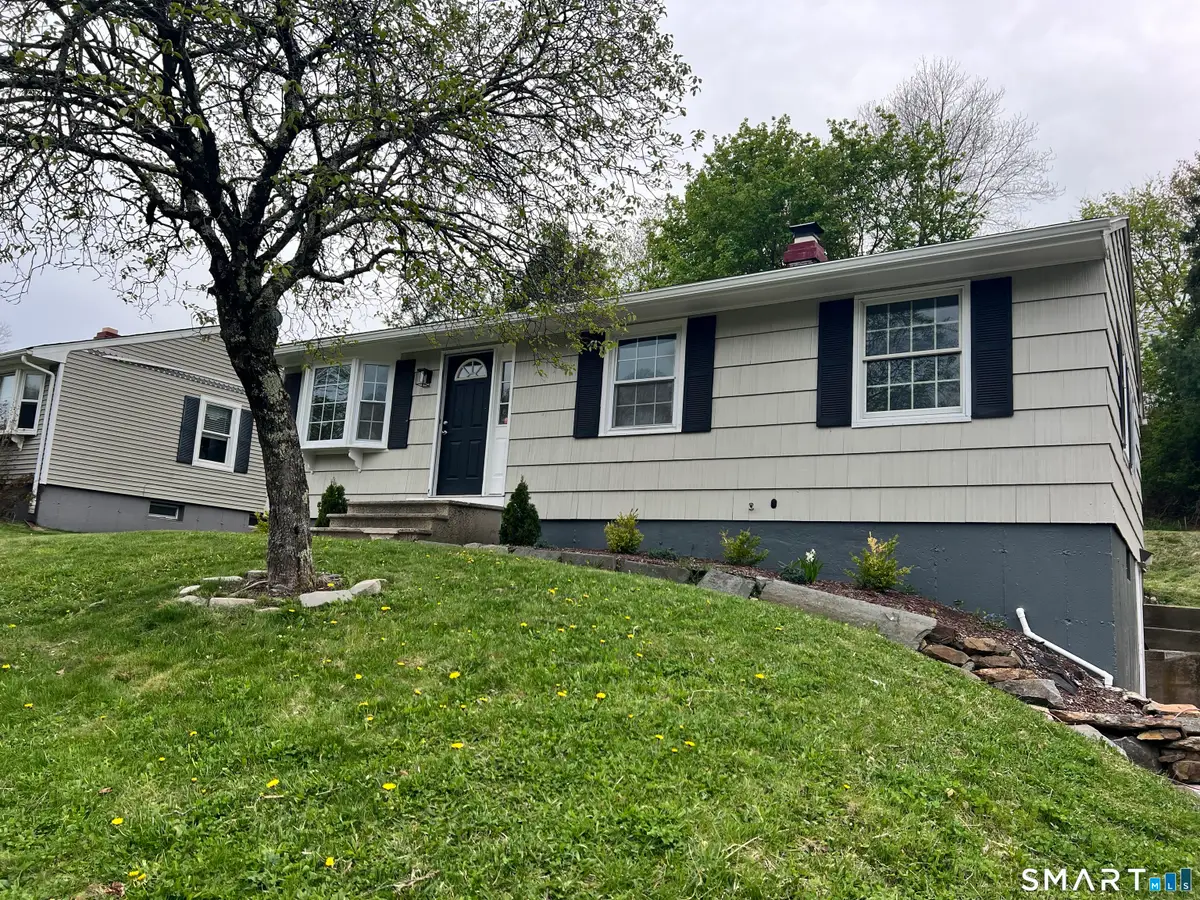 20 Longwood Drive, Naugatuck, CT 06770 - #1