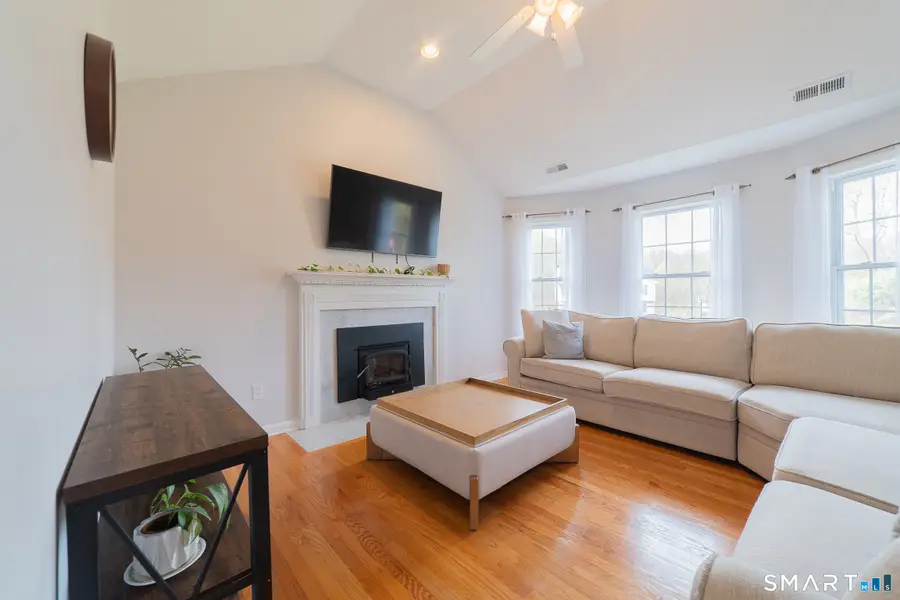 422 Jones Road, Naugatuck, CT 06770 - #3