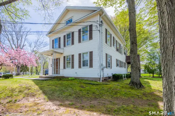 68 Village Street, North Haven, CT 06473