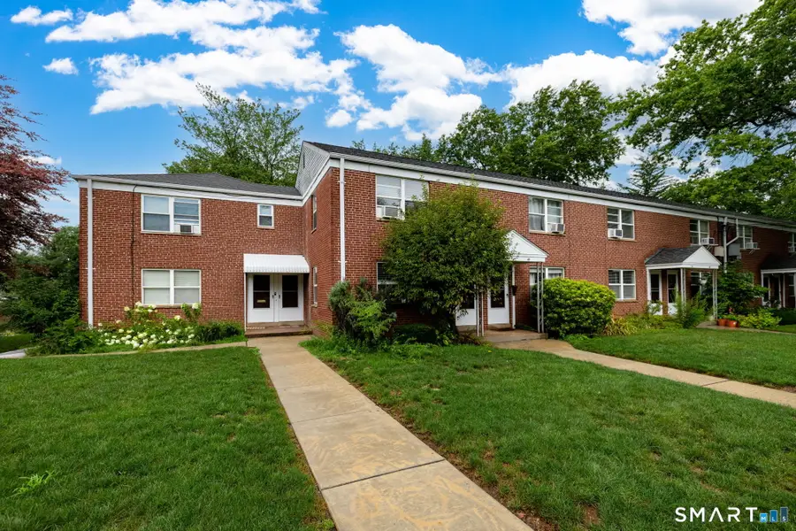 47 Arnold Way #47, West Hartford, CT 06119 - #2