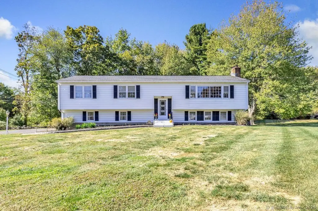 484 New England Lane, Orange, CT 06477 - #1