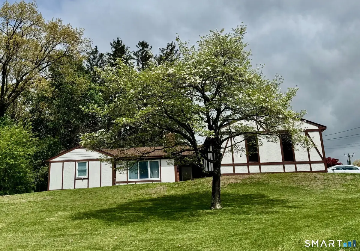 10 Horseshoe Drive, Danbury, CT 06811 - #1