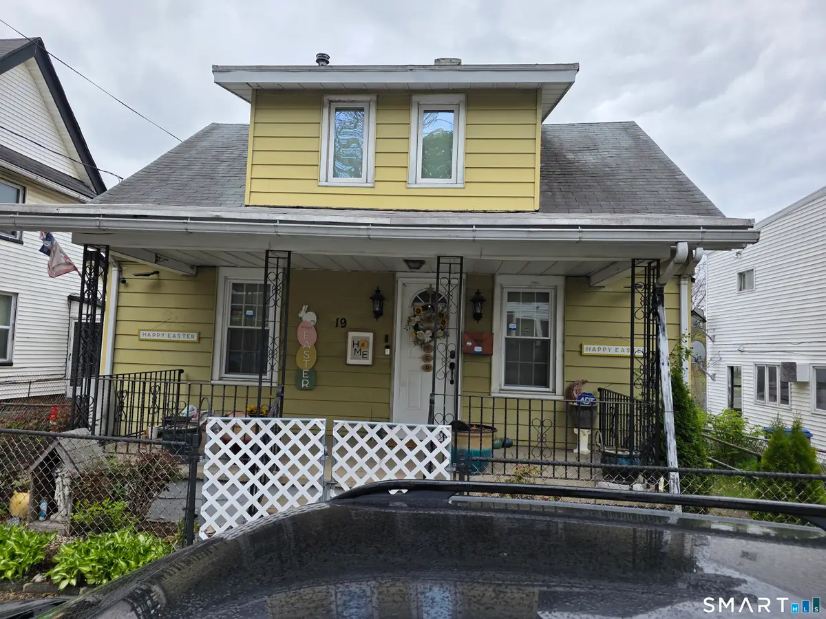 19 Manhan Street, Waterbury, CT 06710 - #1