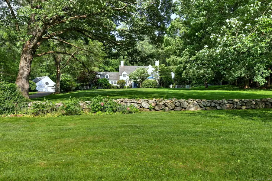 4 Brook Road, Woodbridge, CT 06525 - #2