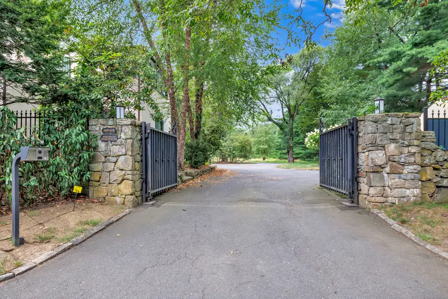 61 Clapboard Hill Road, Westport, CT 06880 - #3